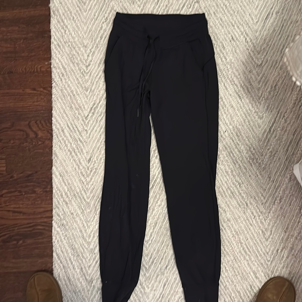 Ready to rulu black joggers! Like new condition in a size 4